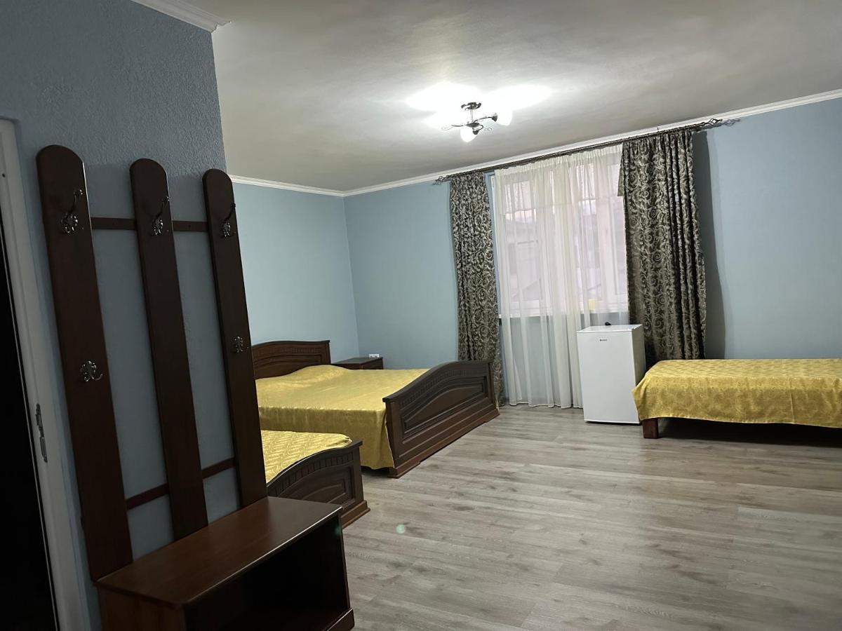 Gudauta Hotel Buitenkant foto
