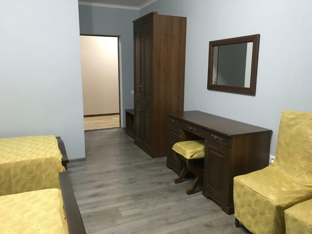 Gudauta Hotel Buitenkant foto