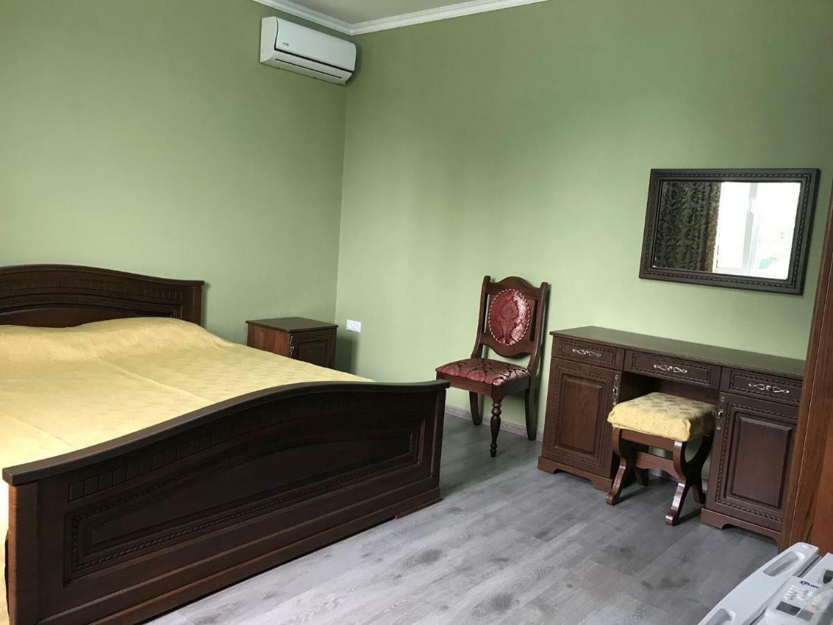 Gudauta Hotel Buitenkant foto